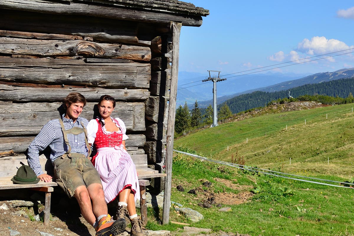 Sommerliftln Huette Beim Wandern  Klein21